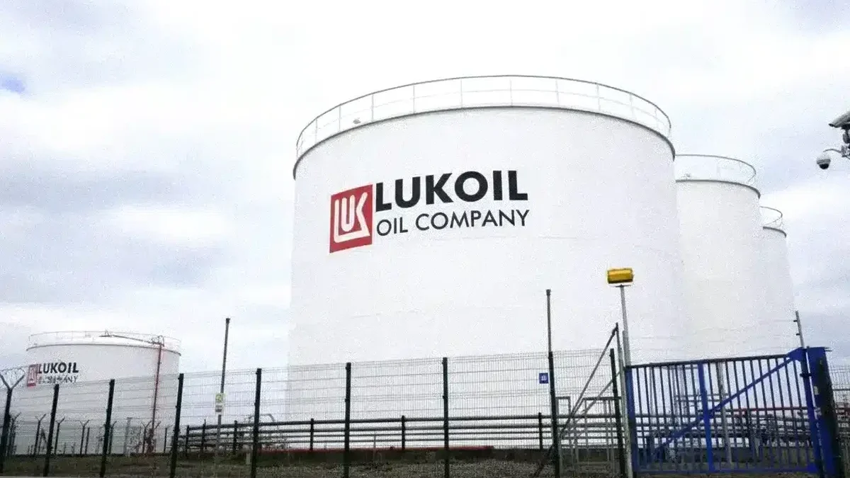 lukoil incearca sa isi salveze activele din strainatate pe ultima suta de metri.webp