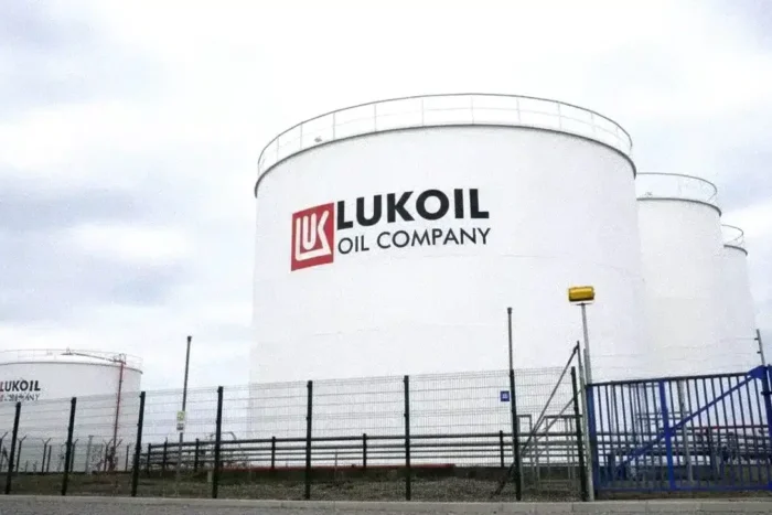 lukoil incearca sa isi salveze activele din strainatate pe ultima suta de metri.webp