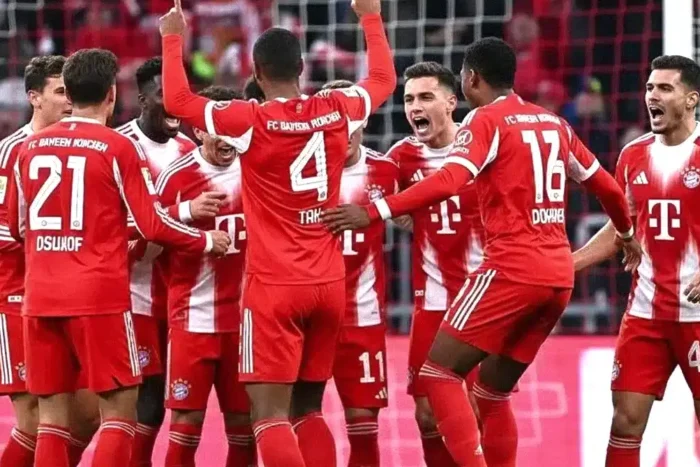 Mihai Olise Transformă Soarta Bayern în Terenul de Joc cu Răsturnări Surprinzătoare mihai olise schimba totul pentru bayern intr un meci plin de rasturnari.webp