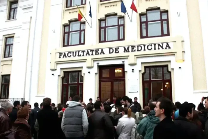 mii de tineri lupta pentru un loc in sistemul medical romanesc dar nu toti vor reusi.webp