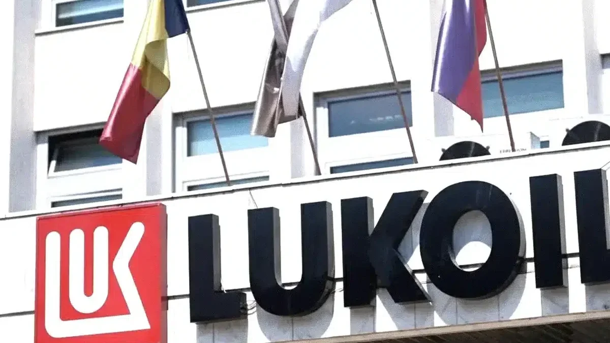 miscare surpriza pe piata energetica planurile carlyle pentru activele lukoil ridica mize uriase.web