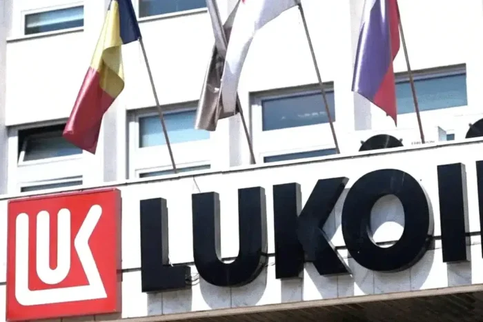 miscare surpriza pe piata energetica planurile carlyle pentru activele lukoil ridica mize uriase.web