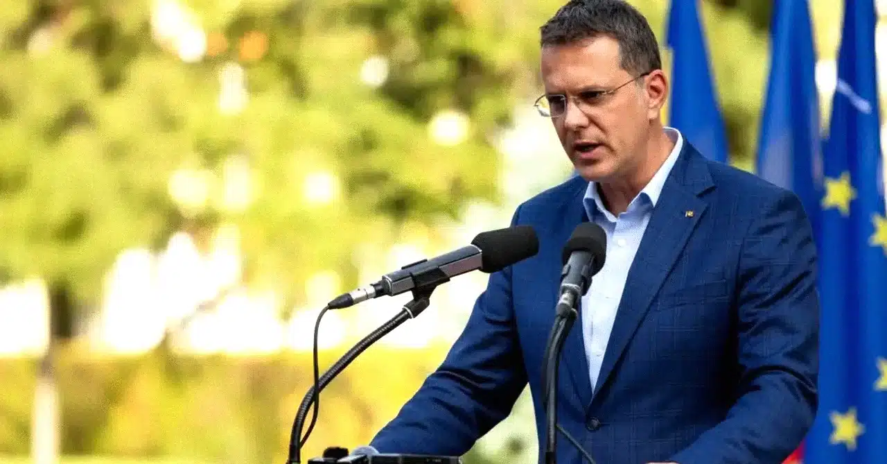 Ionuţ Moşteanu: Este vitală implicarea liderilor europeni și americani în negocierile planului de pace