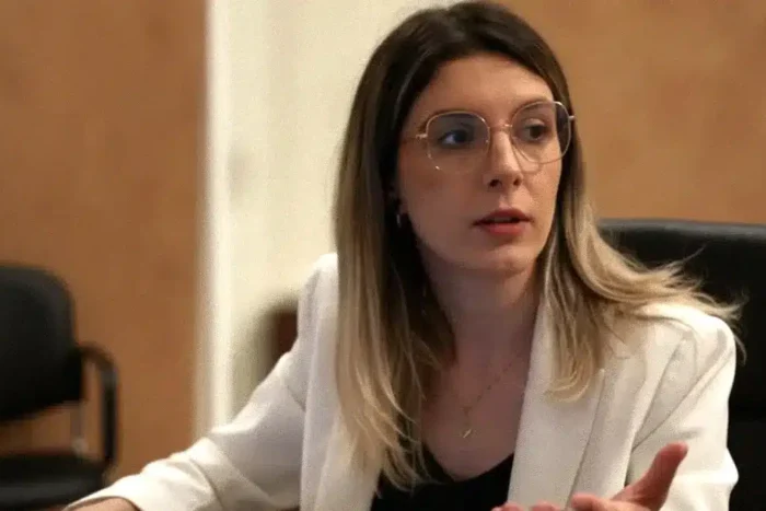 În urma unei reciclări limitate, ministerul Mediului intenţionează să lanseze o campanie de reciclare reciclare la limita in romania si planul care ar putea schimba totul.webp