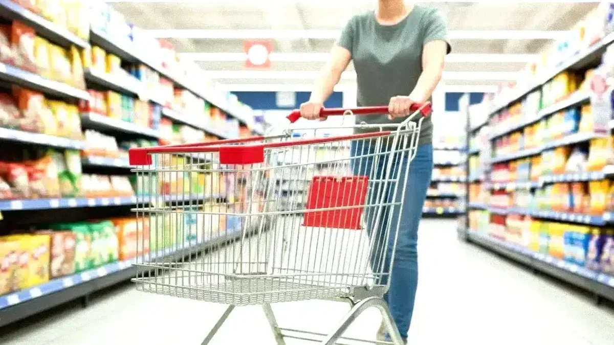 schimbari surprinzatoare in magazinele din romania dupa noile reguli la raft.webp