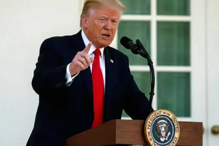 Se adâncesc tensiunile dintre Donald Trump şi mass-media tensiuni intre donald trump si doua jurnaliste in timpul unor discutii aprinse.webp