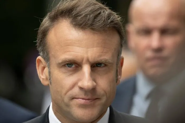 1720641363_macron-cere-partidelor-mainstream-majoritate-solida-camera-legislativului-alegeri-franta.jpeg