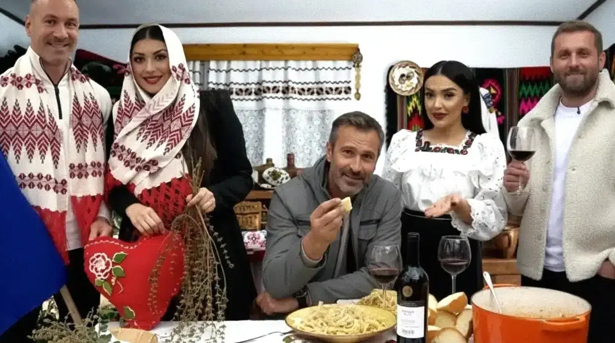 1 decembrie plin de traditii si momente care aduc romanii impreuna.webp