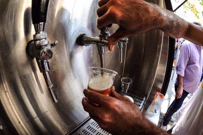 Care este procentul la care Diageo renunţă din East African Breweries? Diageo vinde participatia de 65 din East African Breweries
