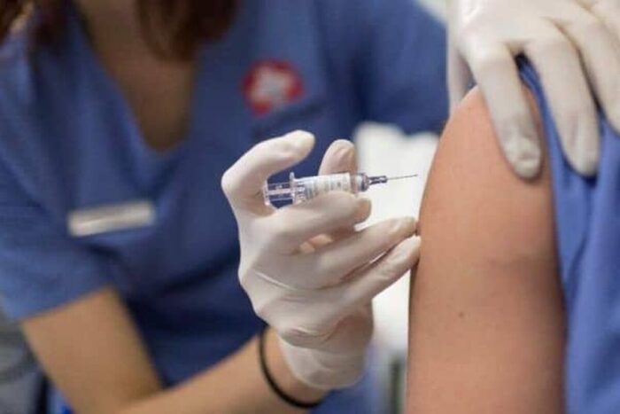 INSP-548.782-de-persoane-din-grupele-la-risc-au-fost-vaccinate-antigripal-cu-vaccin-distribuit-de-MS.jpeg