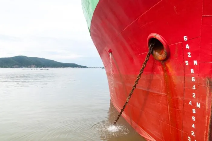 Maersk-traverseaza-Marea-Rosie-pentru-prima-data-in-doi-ani.jpg