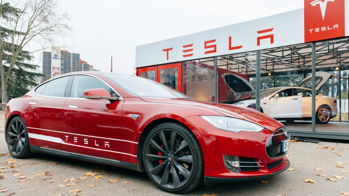 Tesla masini e1706279648796