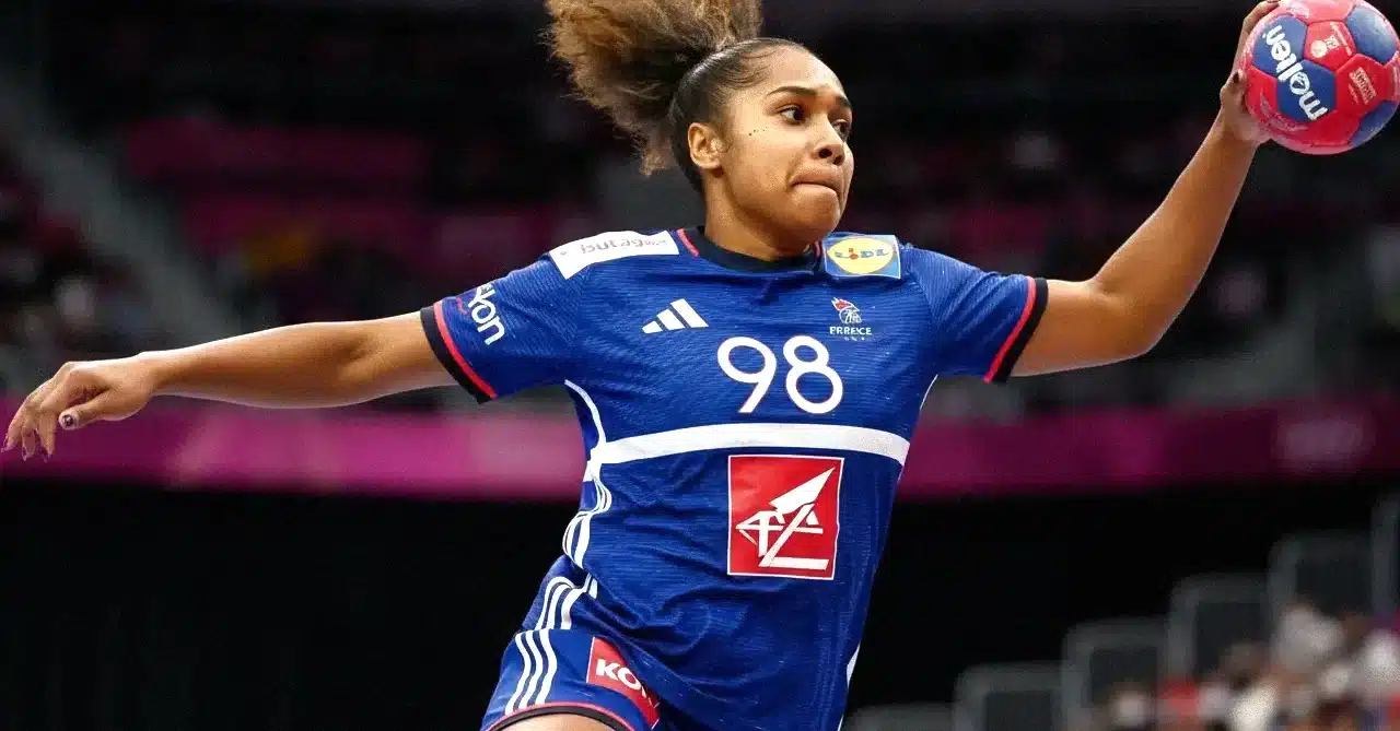 Campionatul Mondial de Handbal Feminin: Duel Surprinzător și Meciuri Emoționante