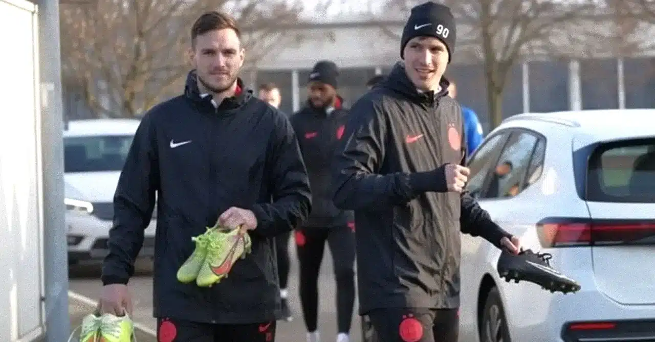 Starea a doi jucători de la Fotbal Club Steaua București înainte de cantonamentul crucial