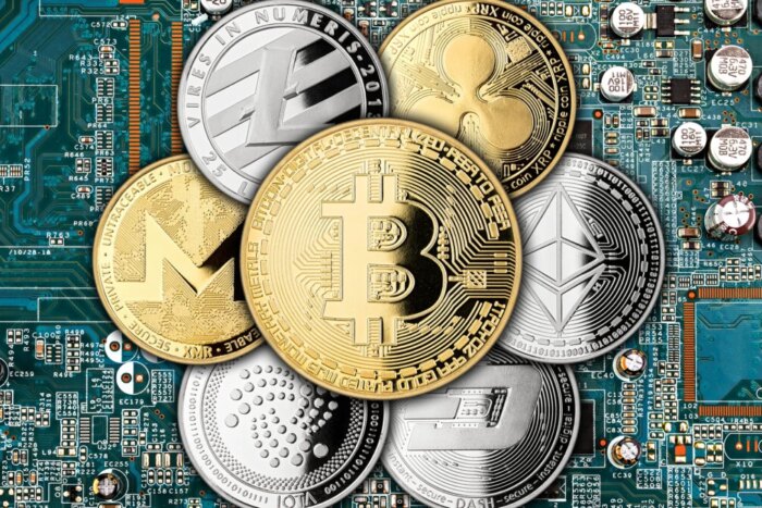 Charles Schwab Anunță Tranzacționare Directă cu Bitcoin și Ethereum începând din 2026 criptomonede bitcoin ethereum e1710178303631 1200x676