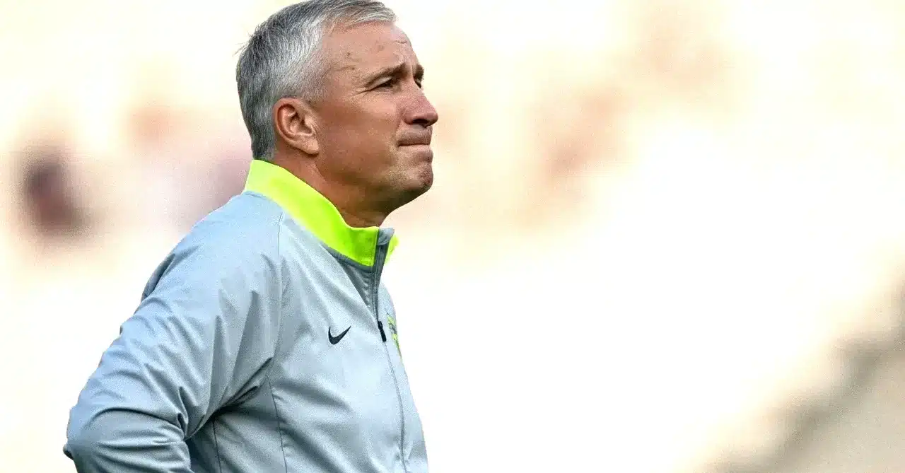 Dan Petrescu înfruntă momente dificile, sprijinit de familie