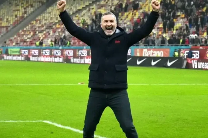 decizia lui mihai stoica despre echipa sezonului din superliga starneste discutii.webp