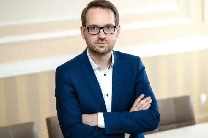dominic_fritz_pregateste_o_alegere_importanta_pentru_ministerul_apararii.webp.webp