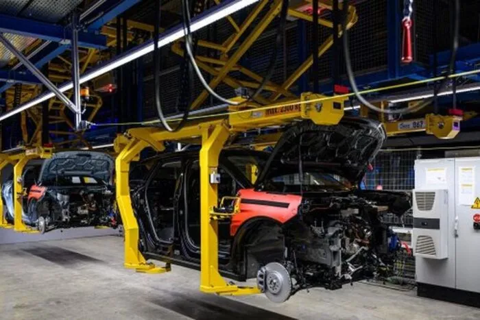doua-autovehicule-fabricate-romania-top-zece-cele-mai-vandute-masini-europa-856323.jpg