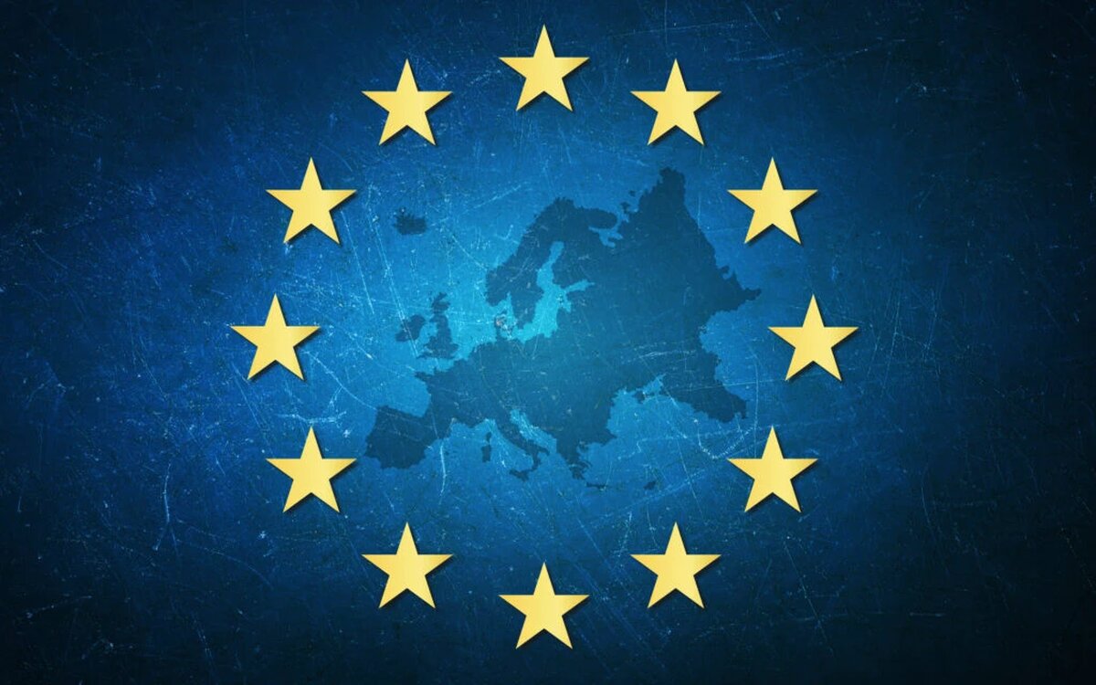 Comisarul Valdis Dombrovskis: UE protejează statele mici nu le amenință