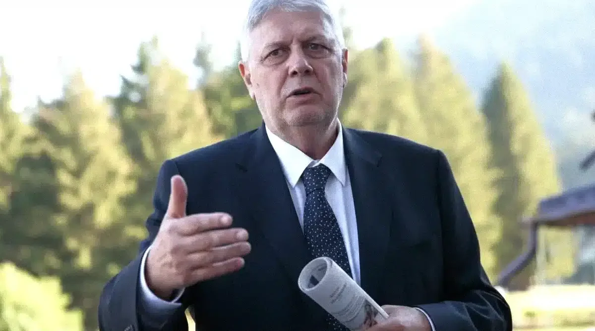 Gino Iorgulescu Inițiază O Discuție Surprinzătoare Despre Viitorul Conducerii LPF gino iorgulescu deschide discutia despre viitorul conducerii lpf intr un mod neasteptat.webp