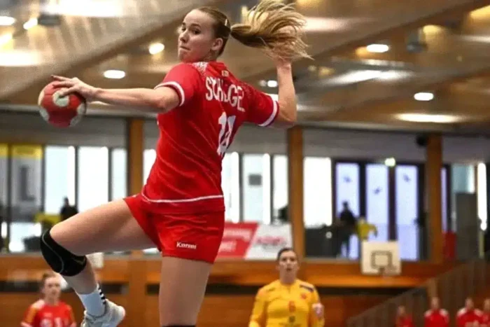 klara schlegel ajunge la rapid si aduce un nou val de speranta pentru suporteri.webp