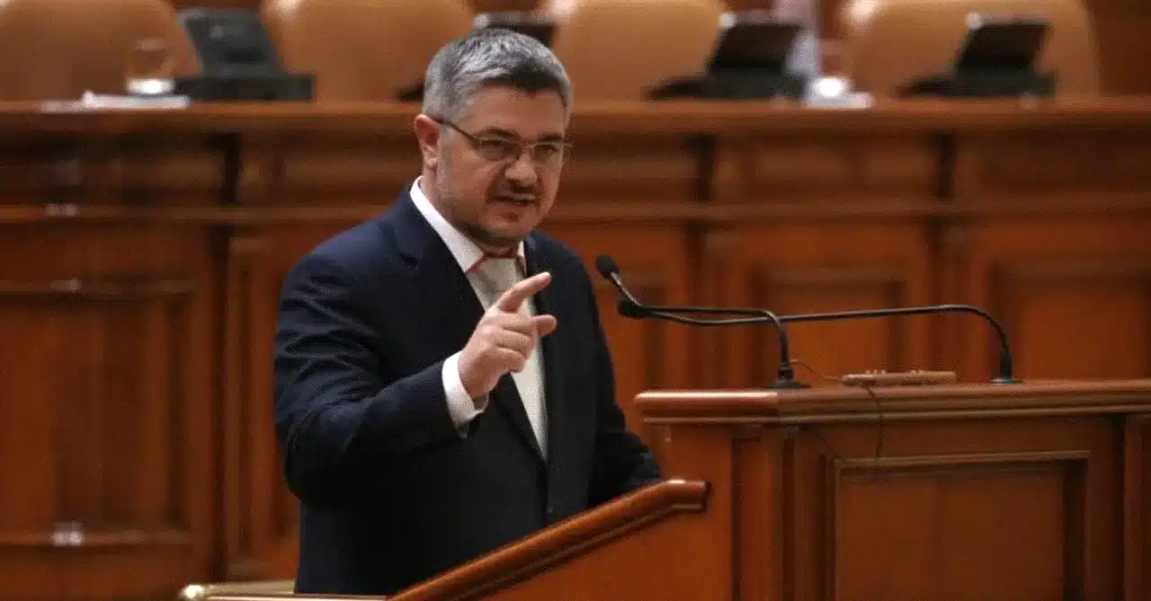 Ce şanse de reuşită are moțiunea de cenzură împotriva guvernului Bolojan?