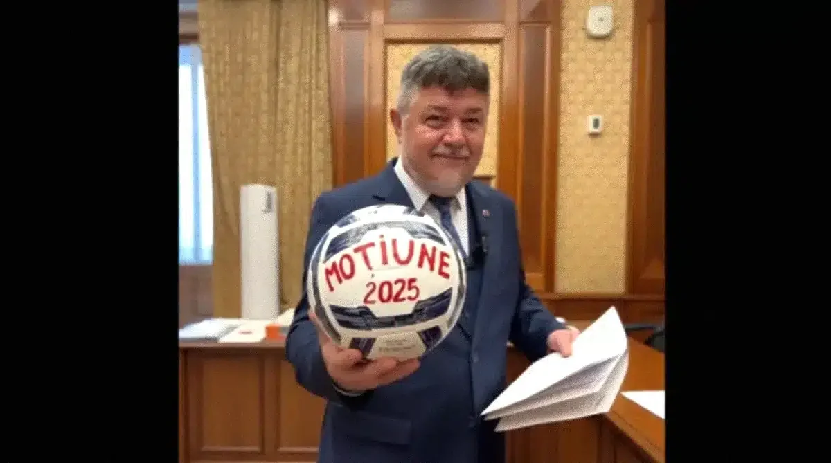 motiune de cenzura si tensiuni neasteptate in coalitia bolojan.webp
