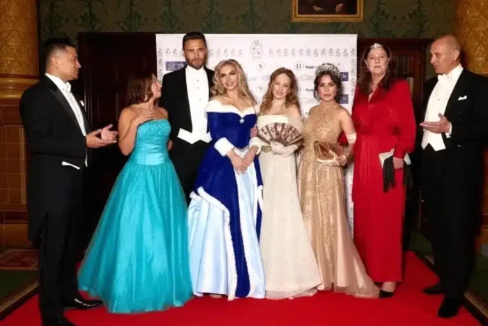 o seara plina de eleganta si povesti la banchetul de larna din londra.webp