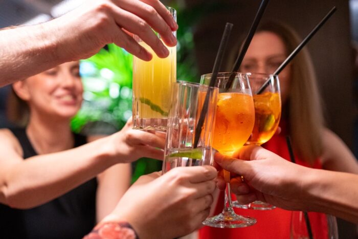 tigarile si alcoolul vor putea fi cumparate doar cu buletinul vanzatori obligati sa verifice varsta