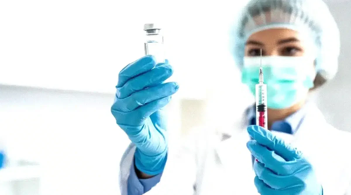 Studii recente din Franța: Descoperiri neașteptate despre vaccinurile anti-COVID-19 vaccinurile anti covid 19 si detaliile neasteptate descoperite de cel mai mare studiu din franta.web