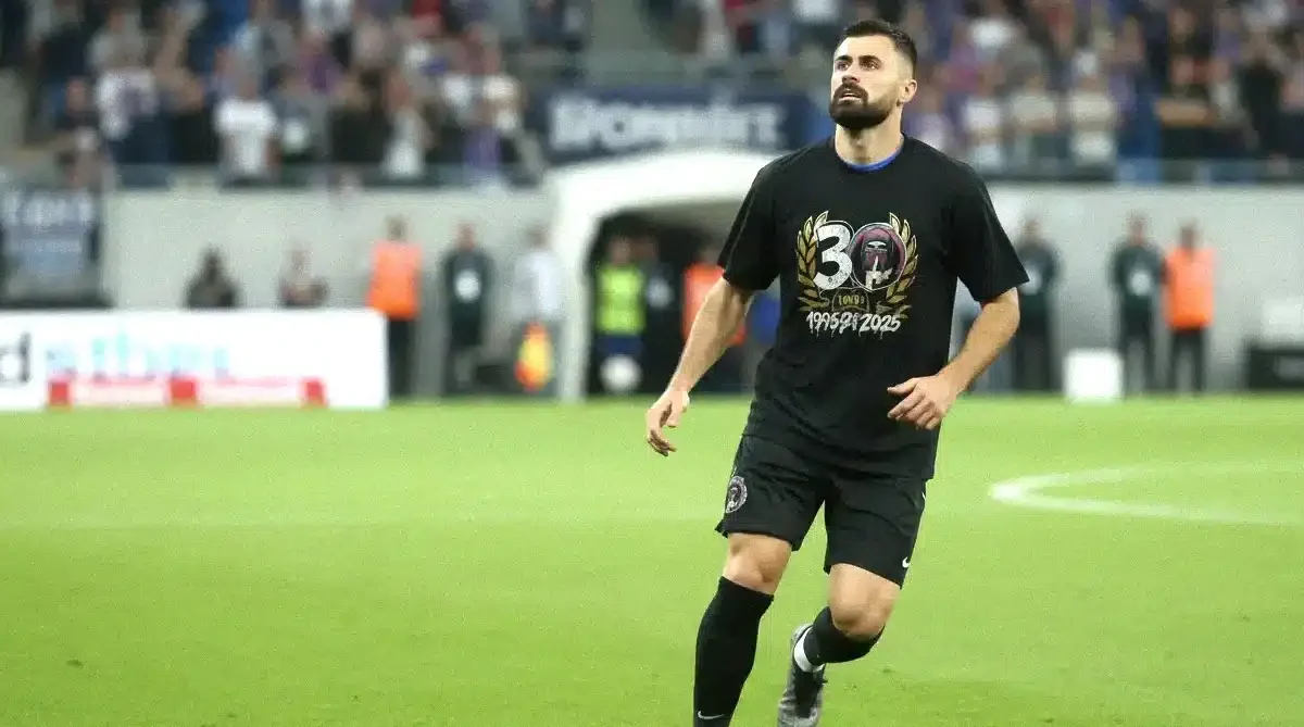 Valentin Crețu: Momentul Cheie care a Transformat Atmosfera la Derby-ul FCSB-Rapid valentin cretu si momentul care a schimbat atmosfera la derby ul fcsb rapid.webp