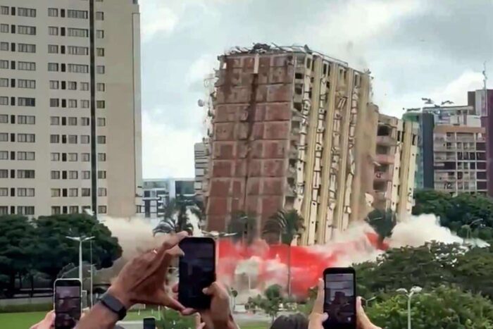 165 kg de explozibil au sters 13 ani de abandon demolarea torre palace