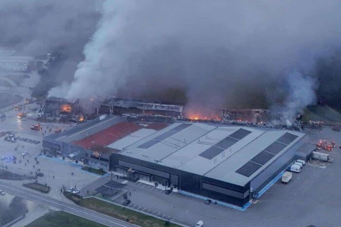 4 morti si un disparut in explozia de la fabrica violanta din grecia