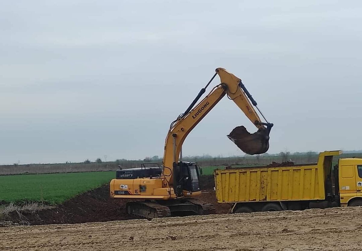 Piața utilajelor de construcții din România se reinventează: de ce închirierea devine noul standard operațional