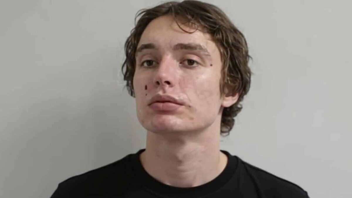 7 secunde pe FaceTime - Cum a sunat Barron Trump la poliție de la 5.600 km distanță 7 secunde pe facetime cum a sunat barron trump la politie de la 5 600 km distanta