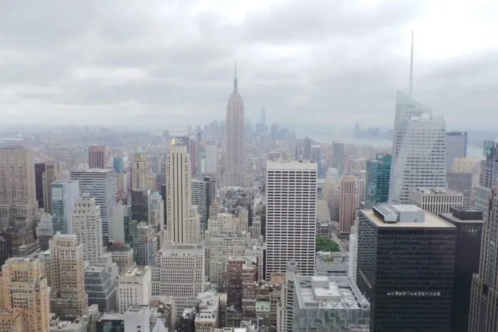 Empire State Building, criticat pentru iluminarea în culorile echipei Patriots