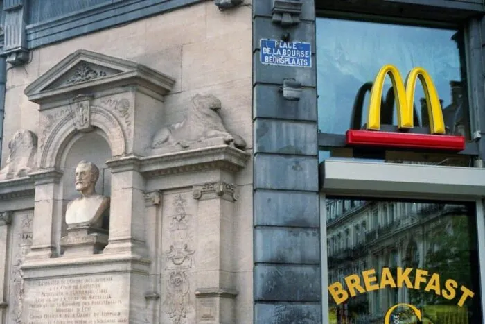 McDonalds elimină patru produse vegetariene din meniu