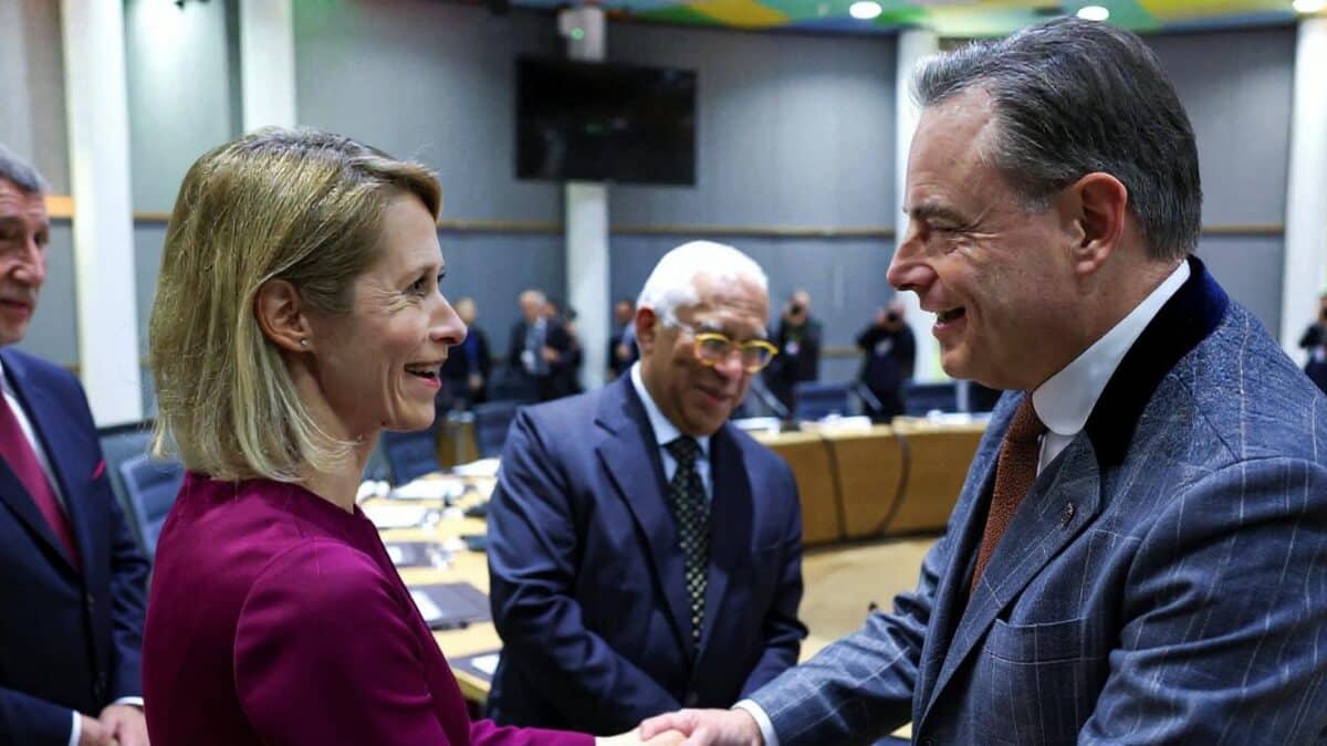 Ameninţările şi tensiunile dintre UE-SUA, în privinţa taxelor vamale