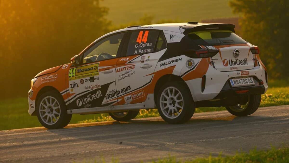 O jurnalistă din România a fost selectată în juriul internaţional Women’s Car of the Year