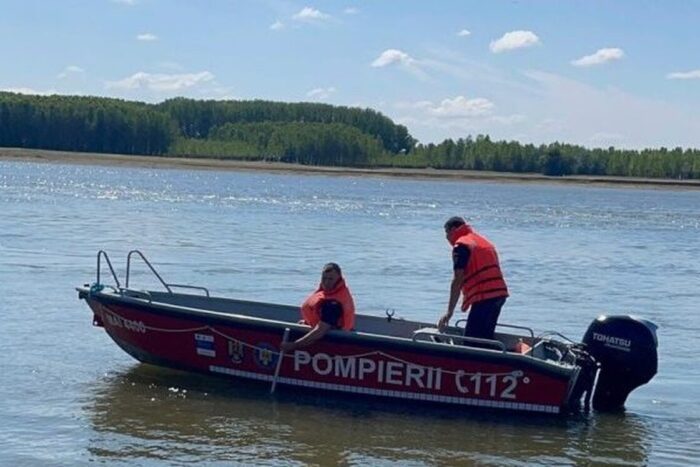alerta pe dunare la km 606 un marinar disparut de pe barja cautari disperate