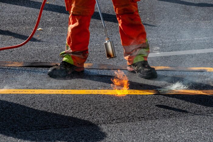 Tot ce trebuie să știi despre saboții de protecție comandați online și cum să-i alegi corect asphalt 7594249 1920