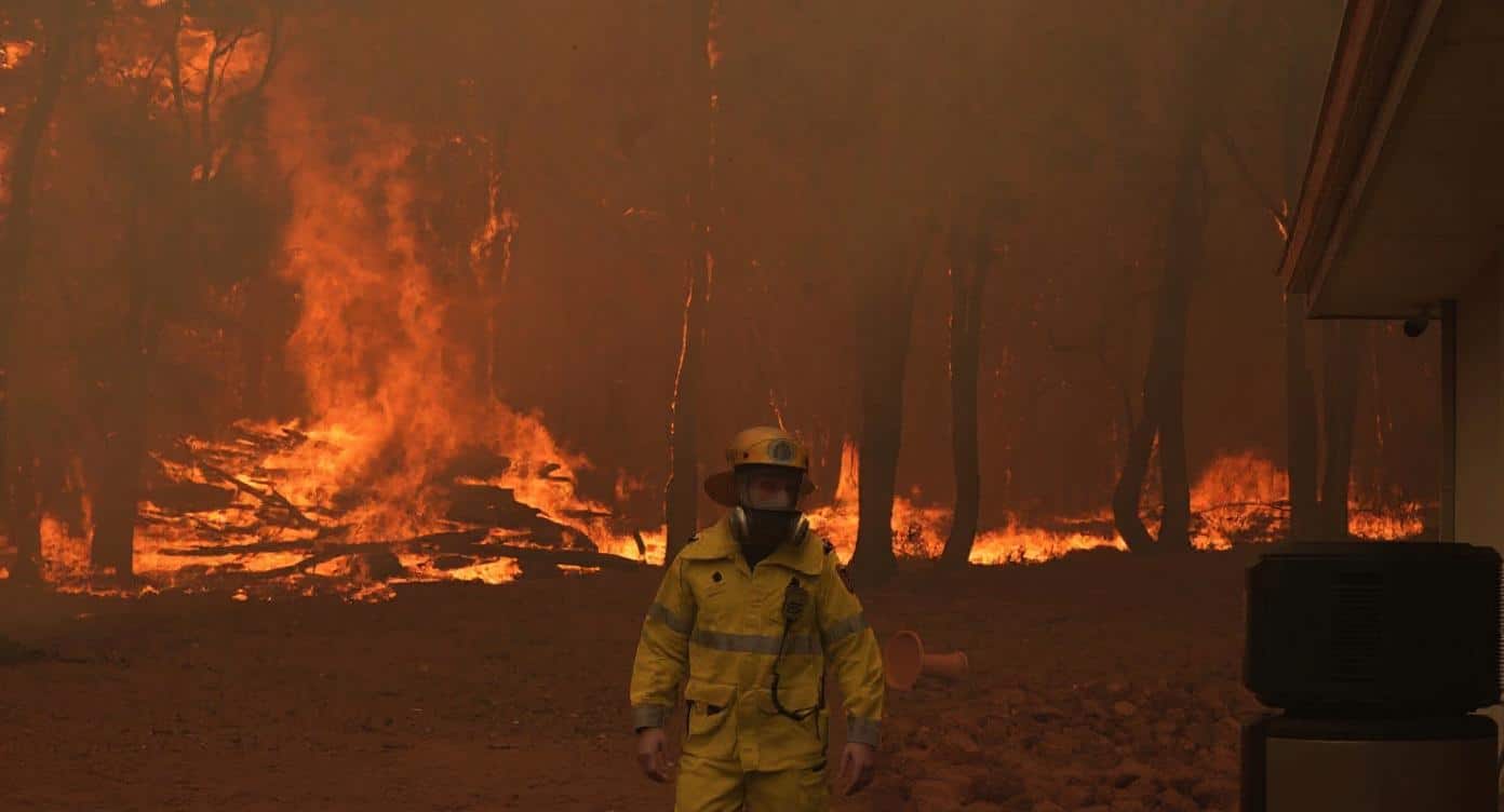 Australia sub asediu – 49°C, incendii devastatoare și evacuări în masă