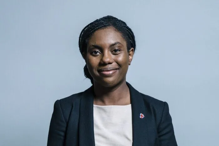 badenoch-il-someaza-pe-starmer-blocheaza-ambasada-chinei
