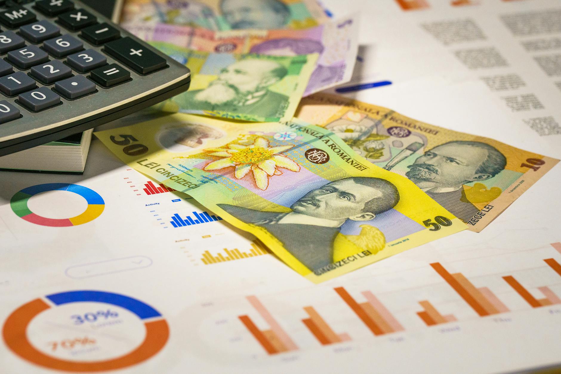 Banii partidelor, pe tobogan. Subvențiile scad, cheltuielile nu.