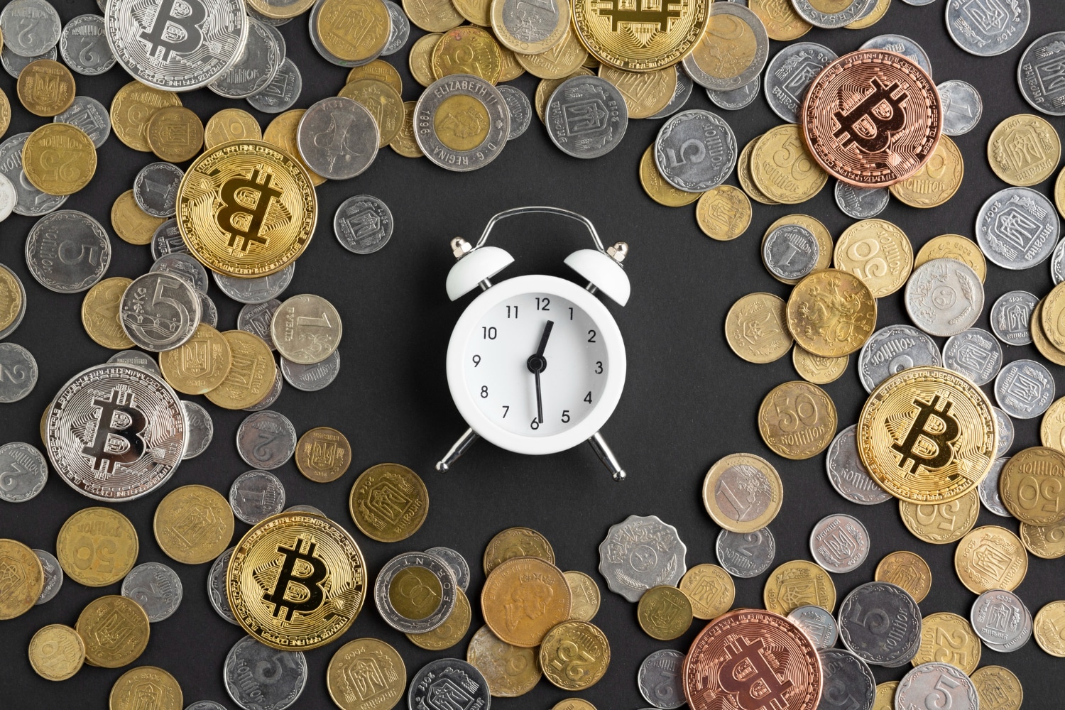 Previziuni pentru Bitcoin în 2025: Raportul aur-cupru sugerează o posibilă creștere