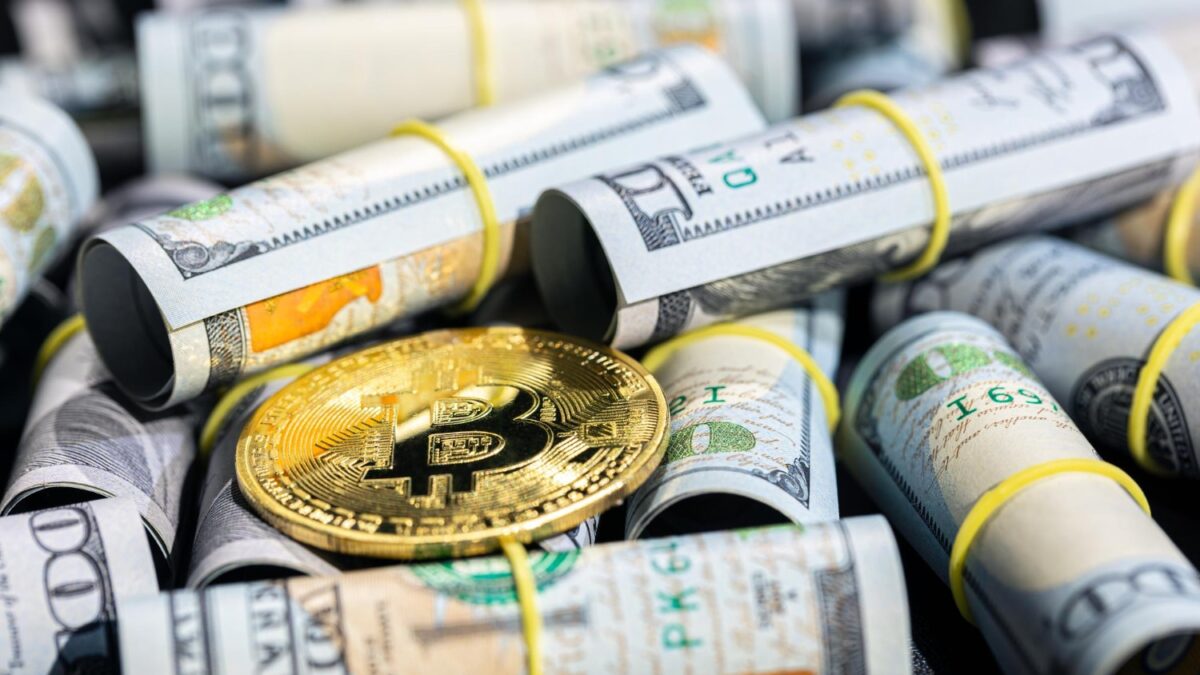 bitcoin urca la 94 400 dolari cel mai inalt nivel din noiembrie