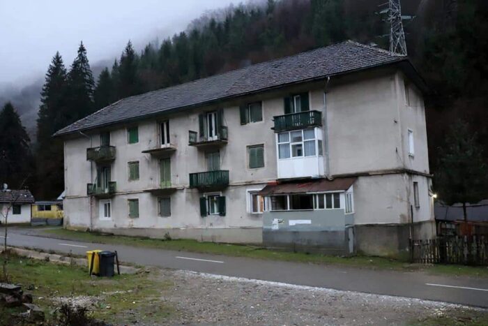 chirii de 10 lei apartamente de 5 000 lei pretul real al vietii in orasele fantoma