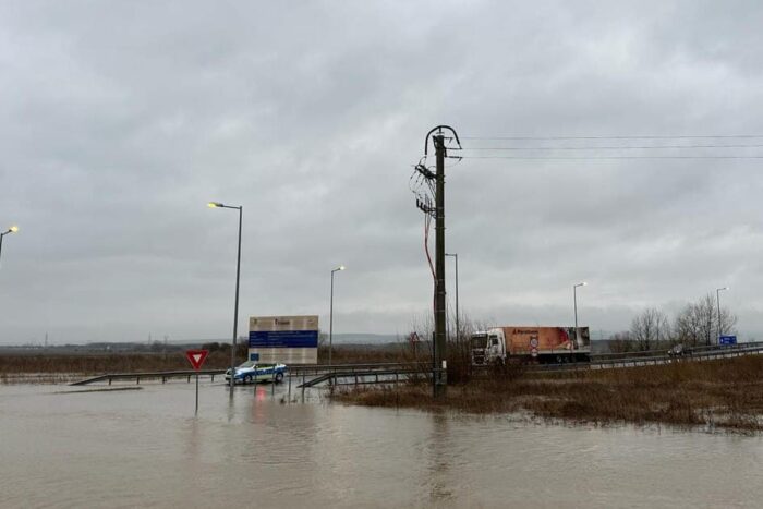 cod portocaliu de inundatii pe jiu si teleajen pana vineri