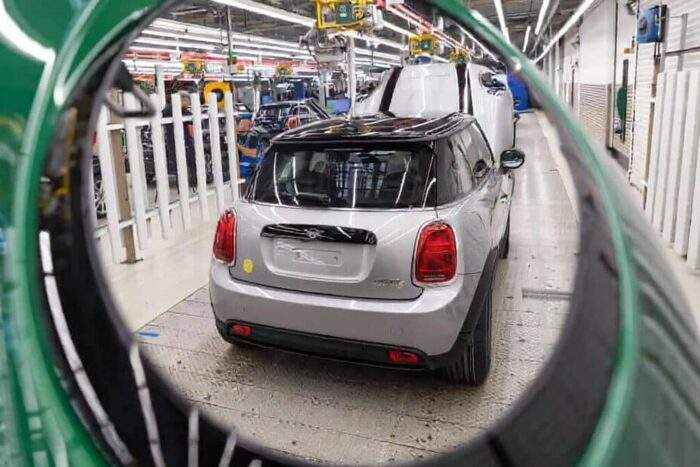 dependenta de China 1768529028